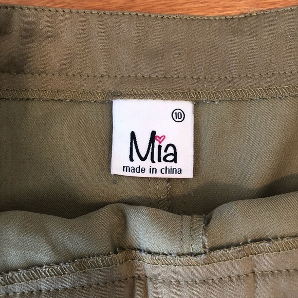 Khaki pleated skort - Picture 2 of 4